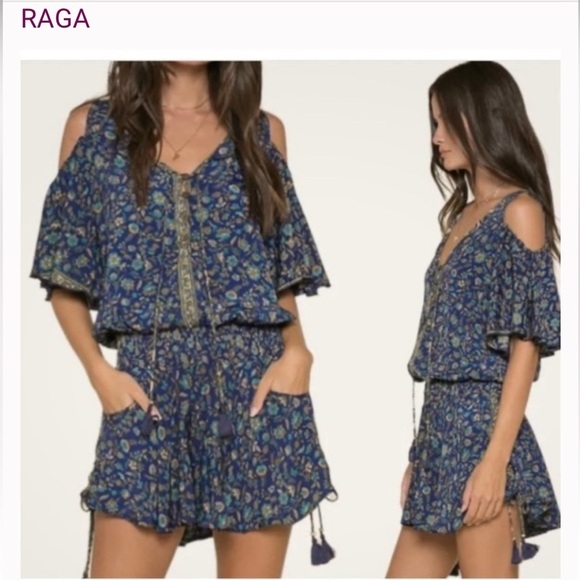 *NWT* RAGA Anthropologie Cold Shoulder‎ Romper Size M - Pink/Magenta/Navy Print - Picture 1 of 7
